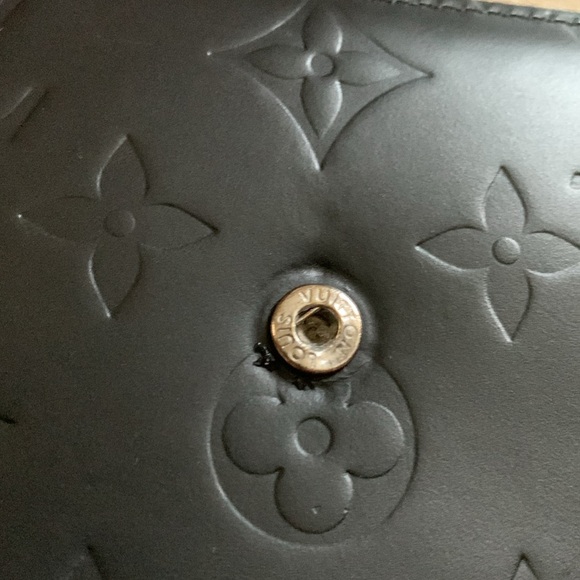 International Louis Vuitton Wallet - Picture 9 of 10